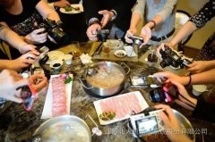 国庆你们晒吃晒玩，云顶国际晒晒奋战的人儿
