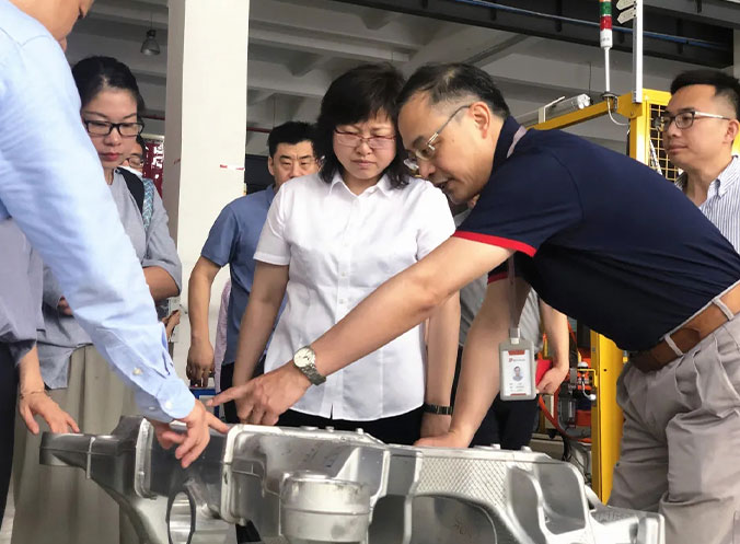 宁波华翔与云顶国际共建友谊桥梁