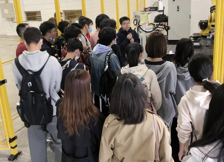 热烈欢迎常熟理工师生一行莅临云顶国际参观交流