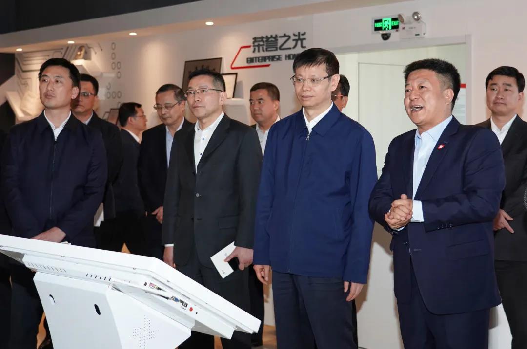 热烈欢迎江苏省委常委、苏州市委书记许昆林一行莅临云顶国际考察调研