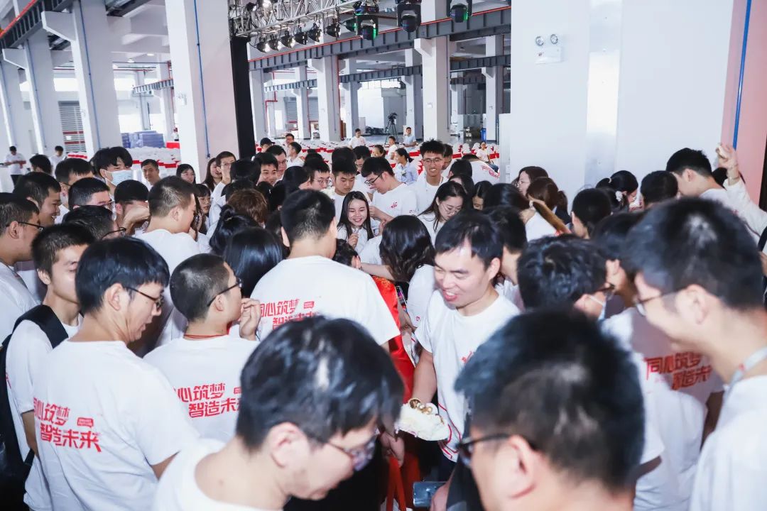 同心筑梦 智造未来——云顶国际乔迁庆典暨12周年庆圆满落幕！